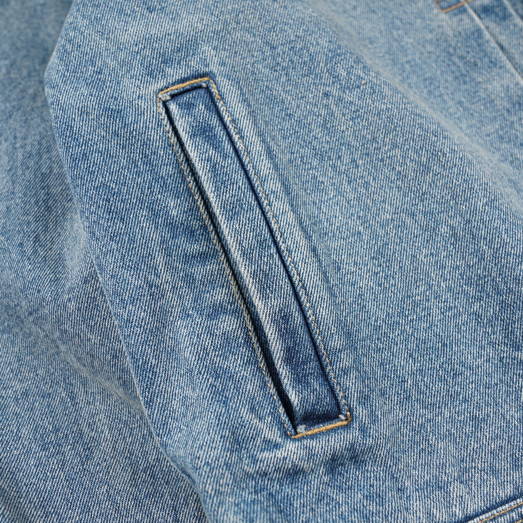 WASHED DENIM TRUCKER JACKET - BLUE - Image 6