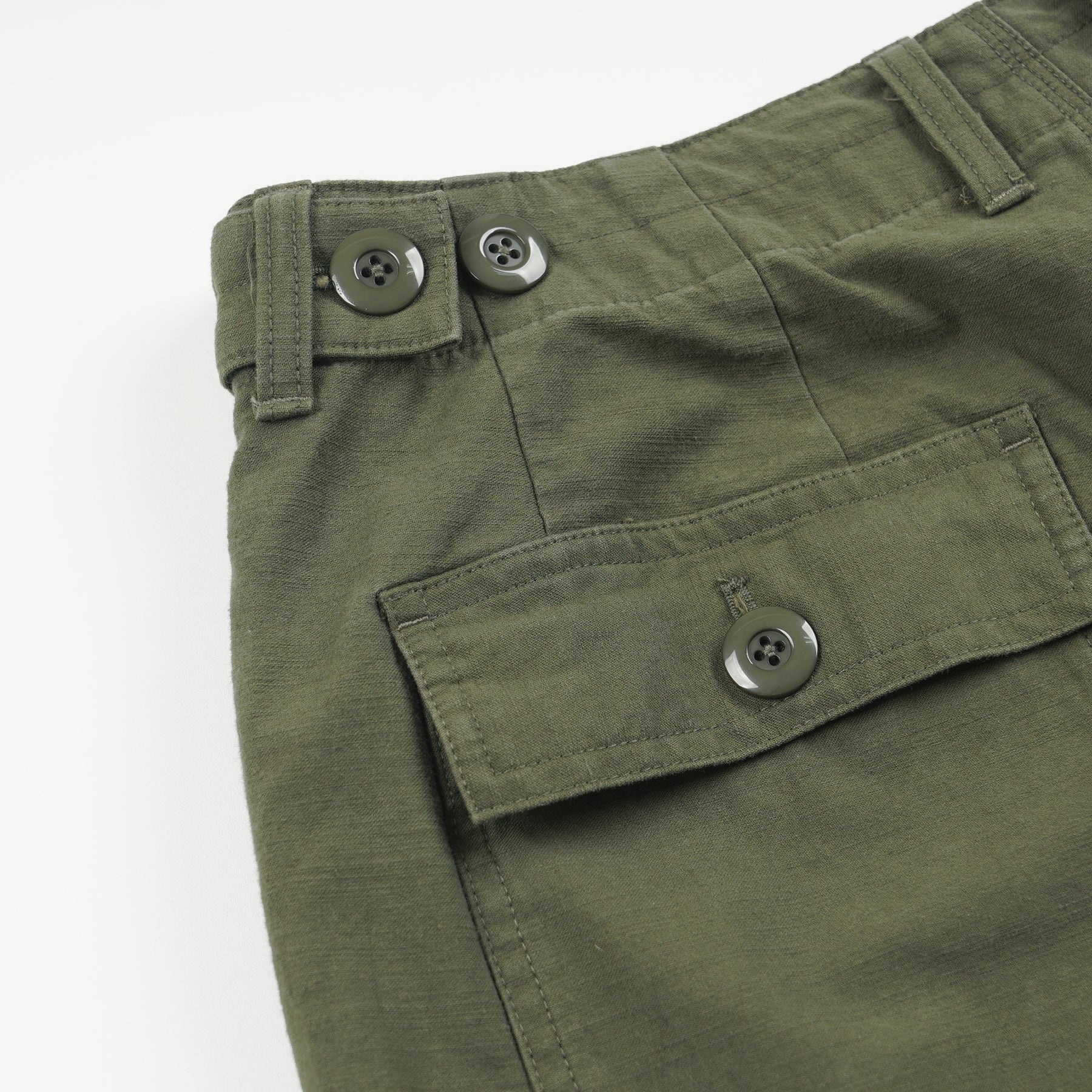 BACKSATIN ESSENTIAL FATIGUE SHORTS - OLIVE - Image 5
