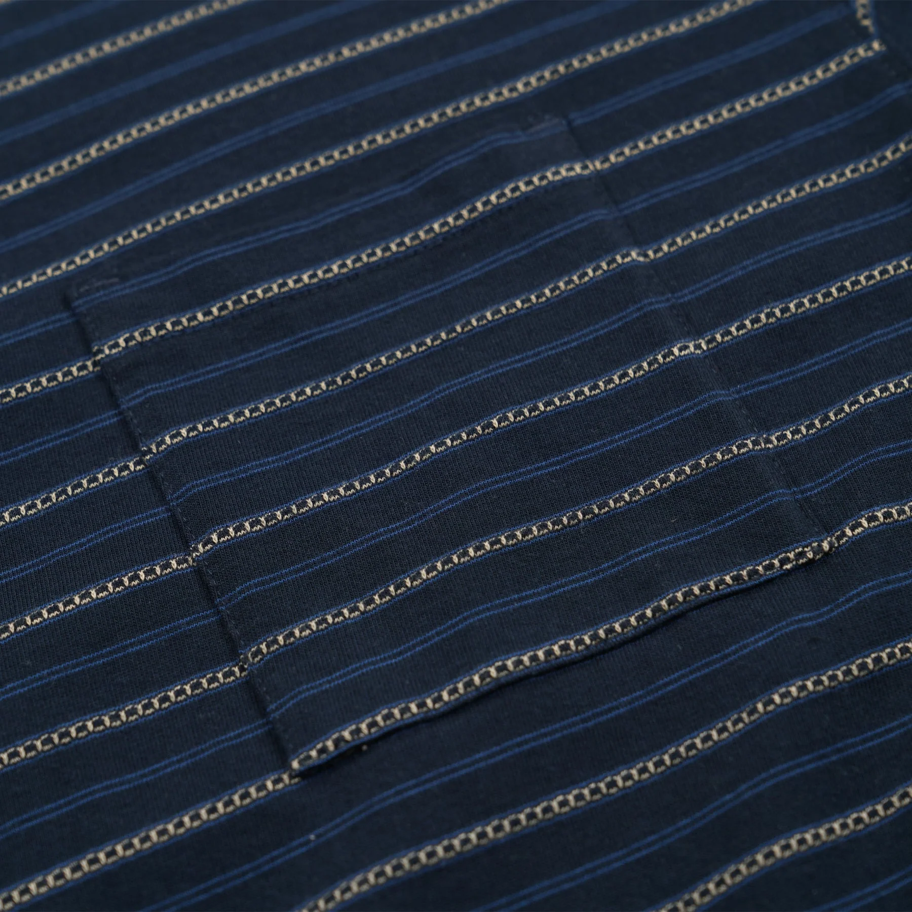 JACQUARD STRIPE HALF T-SHIRT - NAVY - Image 4