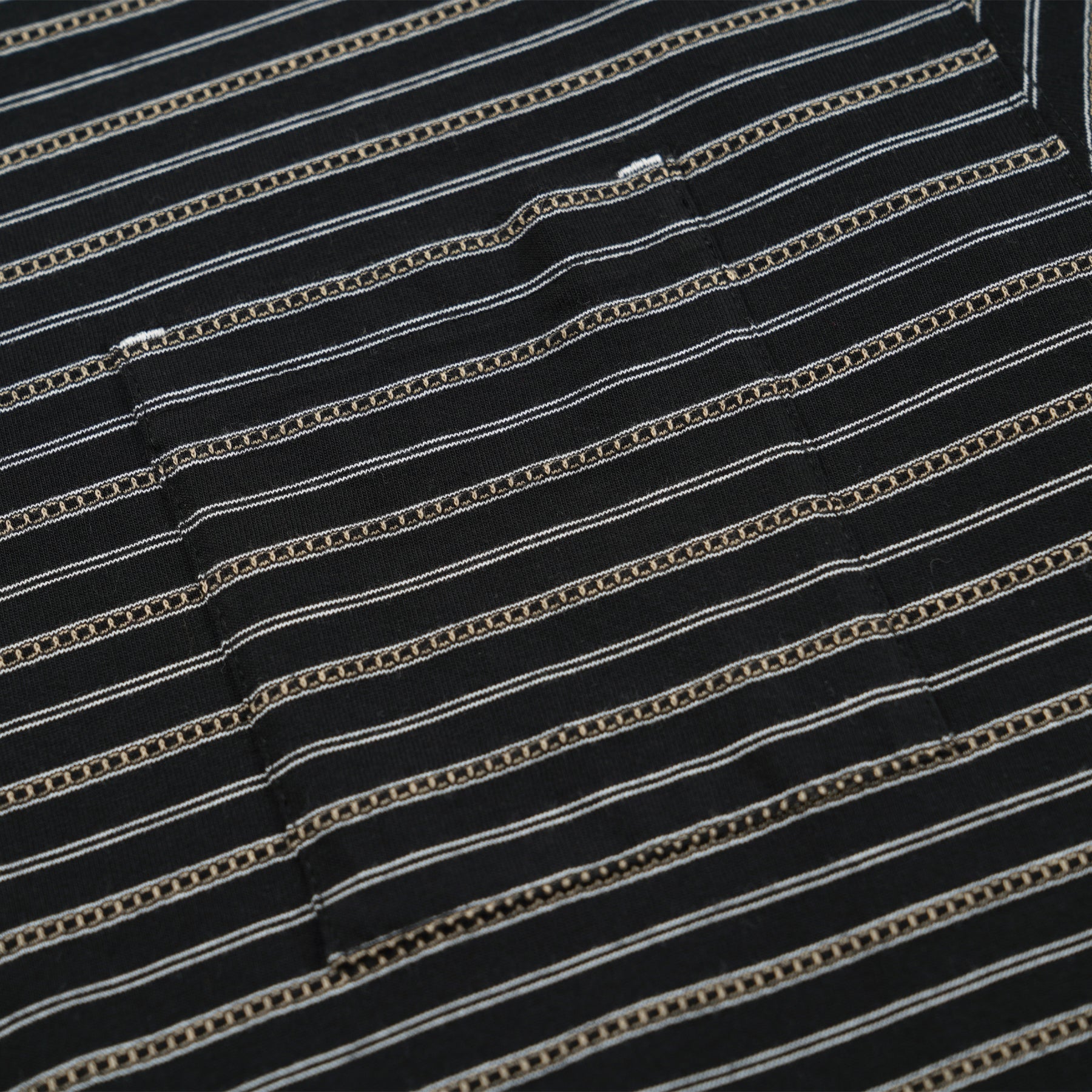 JACQUARD STRIPE HALF T-SHIRT - BLACK - Image 4