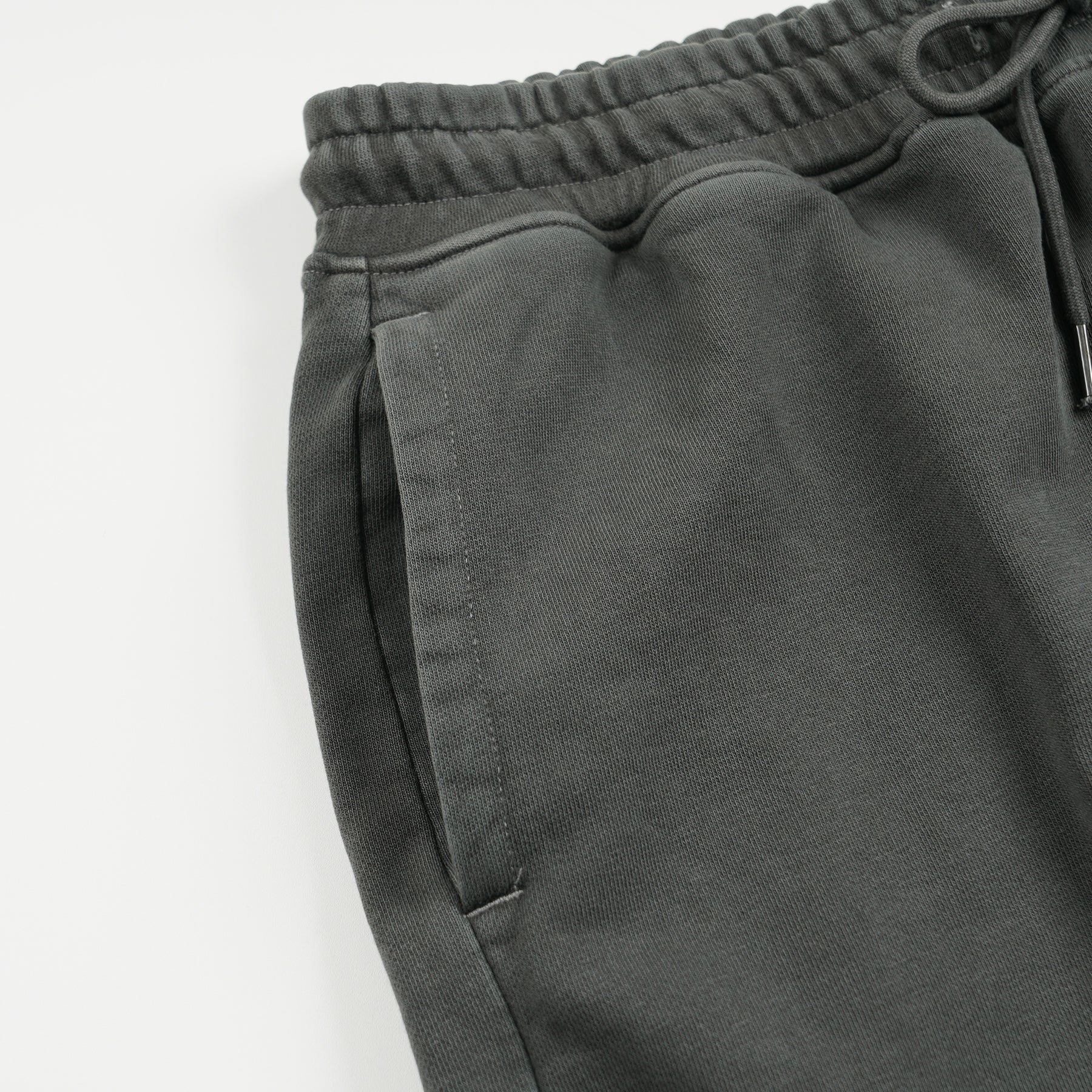 WASHED CARPENTER SWEAT SHORTS - CHARCOAL - Image 4
